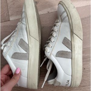 Veja Sneakers Size 8